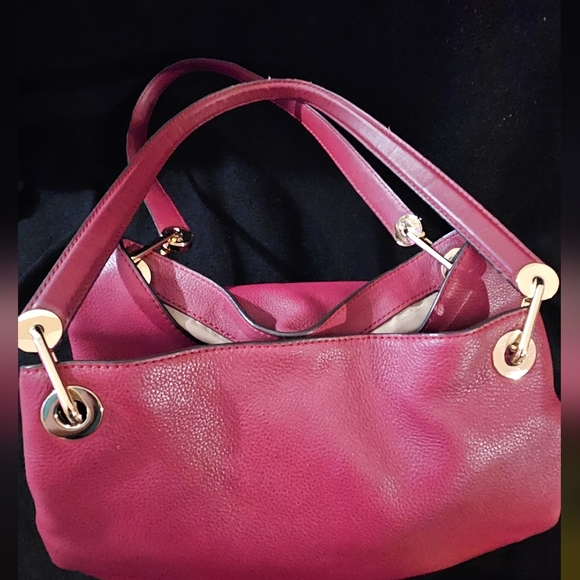 Michael Kors Raven Merlot Large Pebble Leather Shoulder Bag - Picture 9 of 15